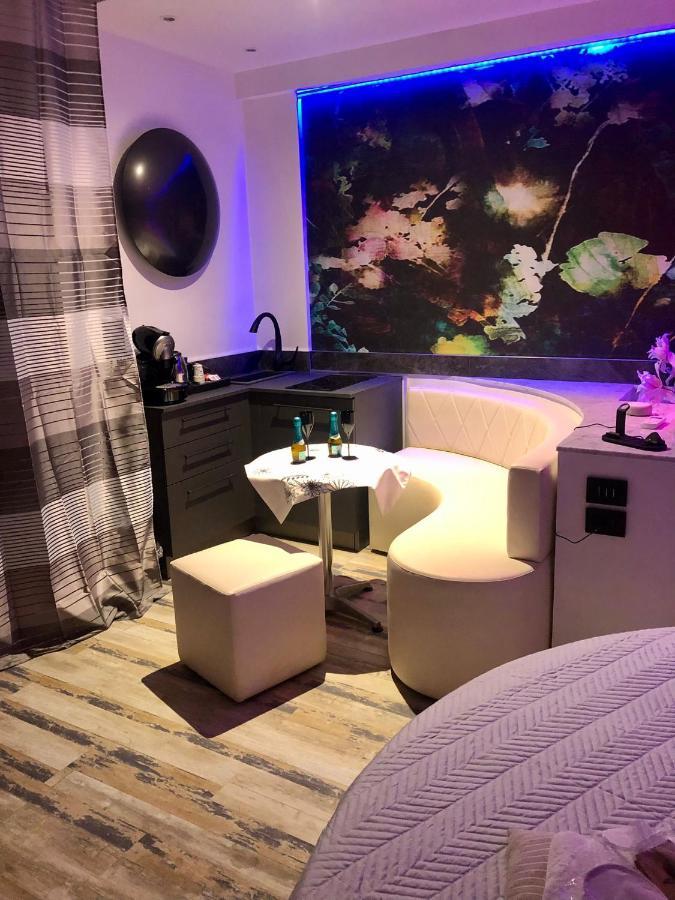 King Suite Spa Bath