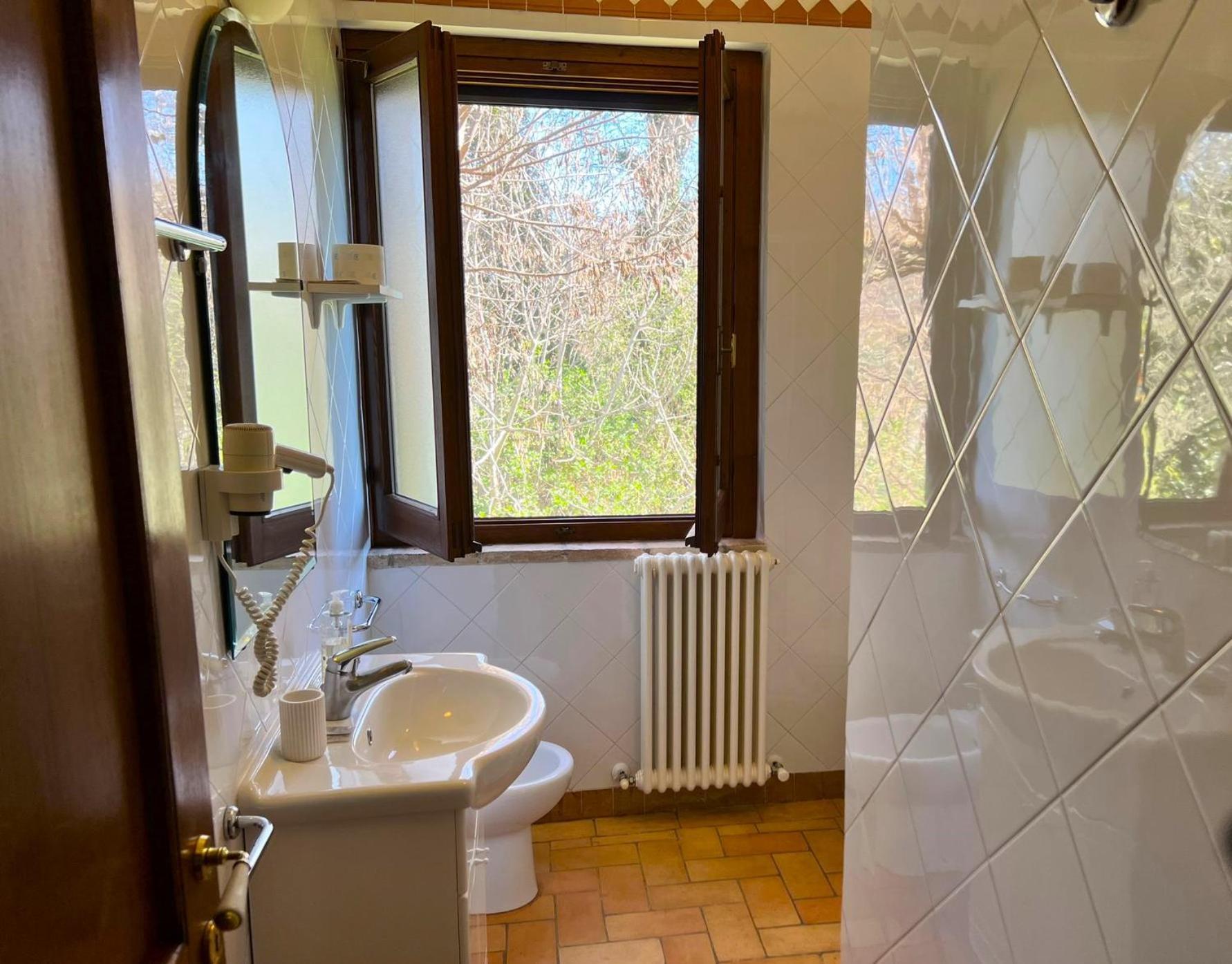 Double Room,1629397762:JPEG