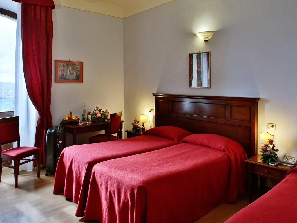 Double or Twin Room Balcony Valley View