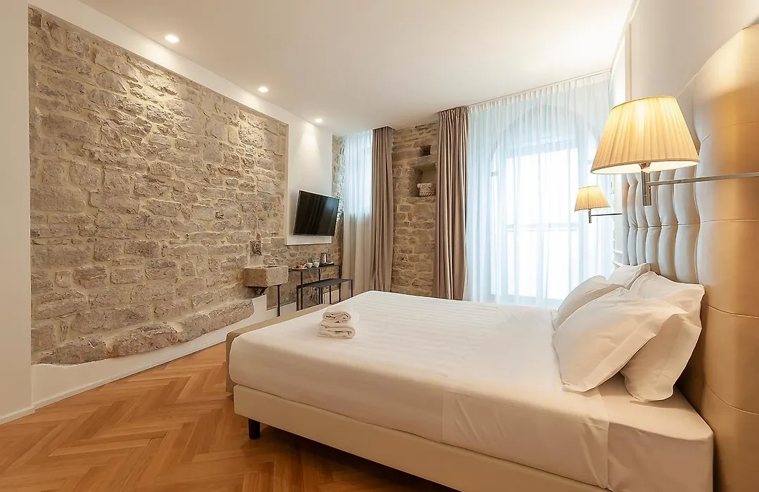 Asisium Boutique Hotel-1