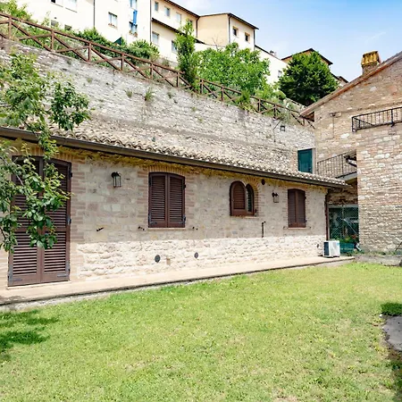 Rustic House, con patio e giardino, Assisi centro-3
