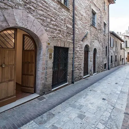 Cherihomeassisi Apartment-2